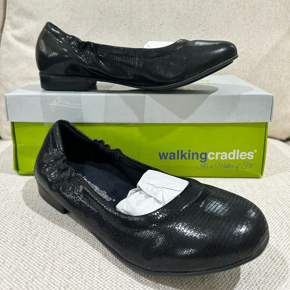 Walking Cradles Tess Black Patent Leather Ballet Flats Women’s Size 7 NIB